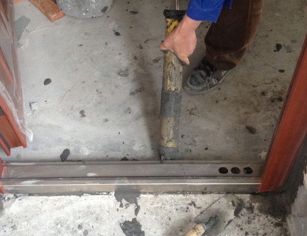 防盗门售卖过程中有无安全提示,卖防盗门注意到什么