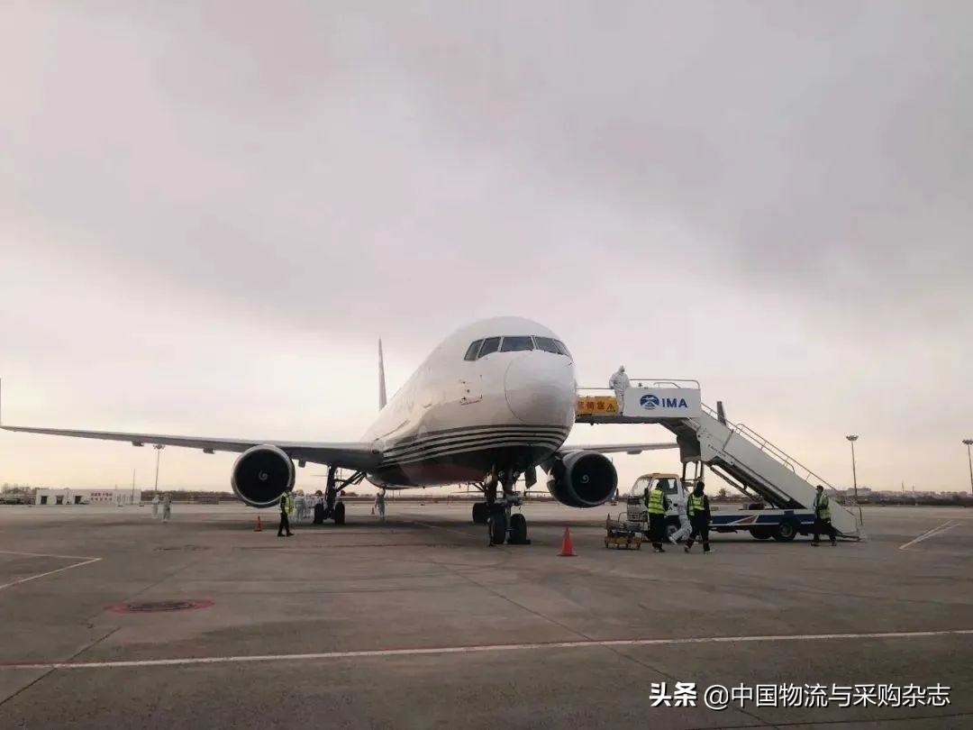 疫情下的上海：顺丰、京东、日日顺、百世快运、荣庆、达达等企业积极驰援