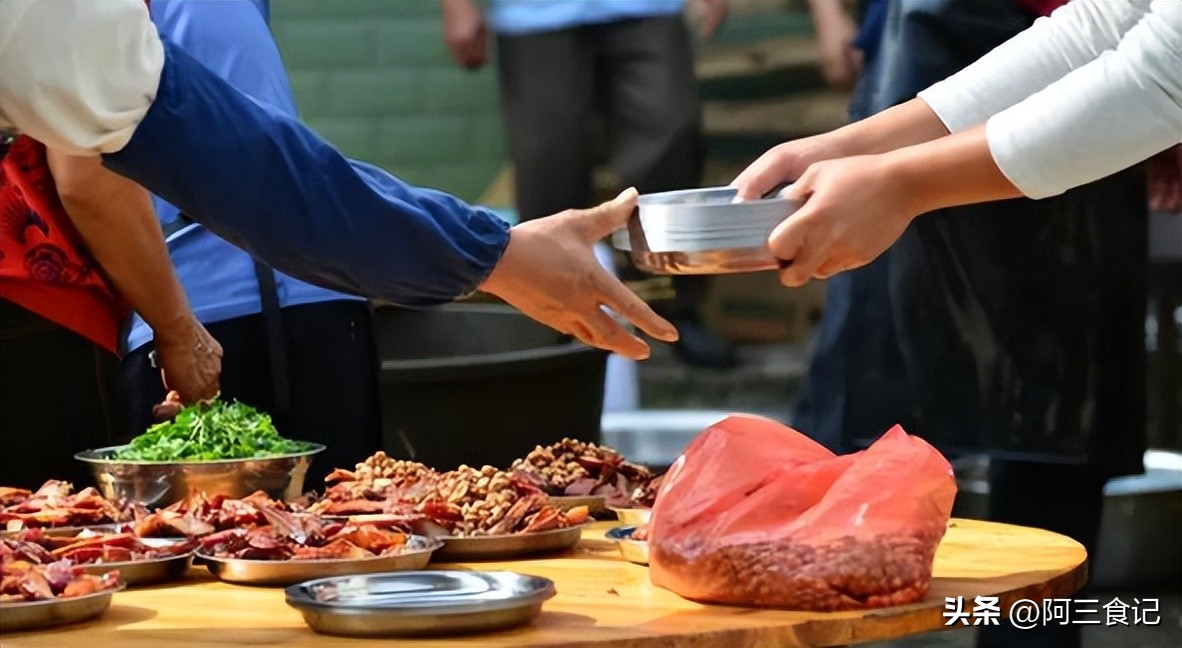 烟酒店没人怎么这么赚钱,有些酒店都没人入住怎么赚钱