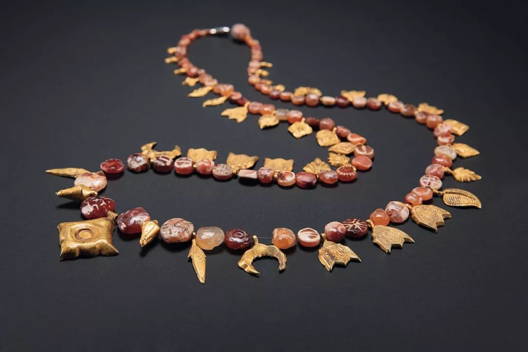 古珠是否值得购买,保利拍卖天珠记录