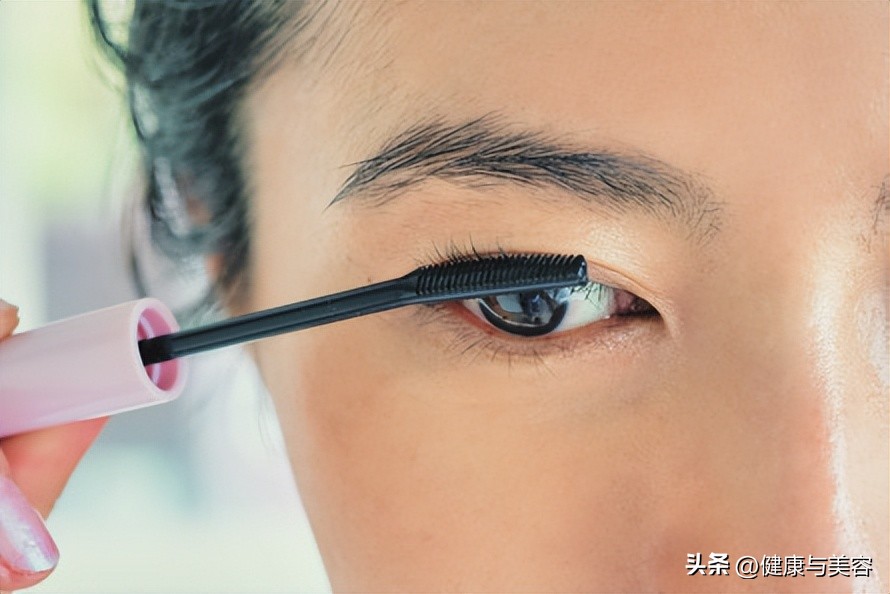 夏天化妆出汗脱妆怎么办,夏天爱出汗怎么防脱妆