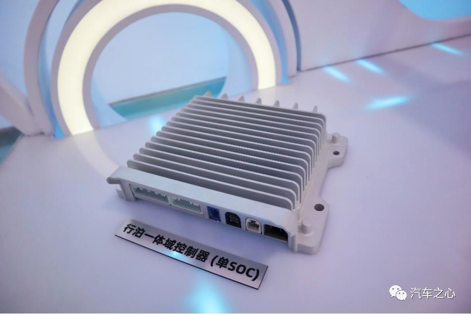 城市NOA百城行动、软件终身免费，一场关于智能驾驶的精彩纷呈