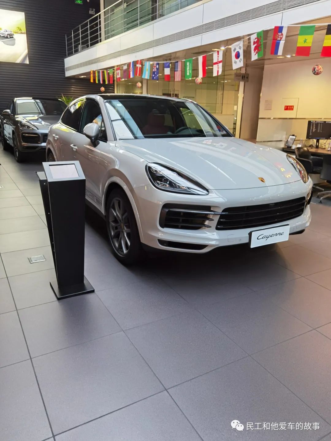 保时捷冰莓粉taycan是911还是718 (保时捷718 macan taycan)