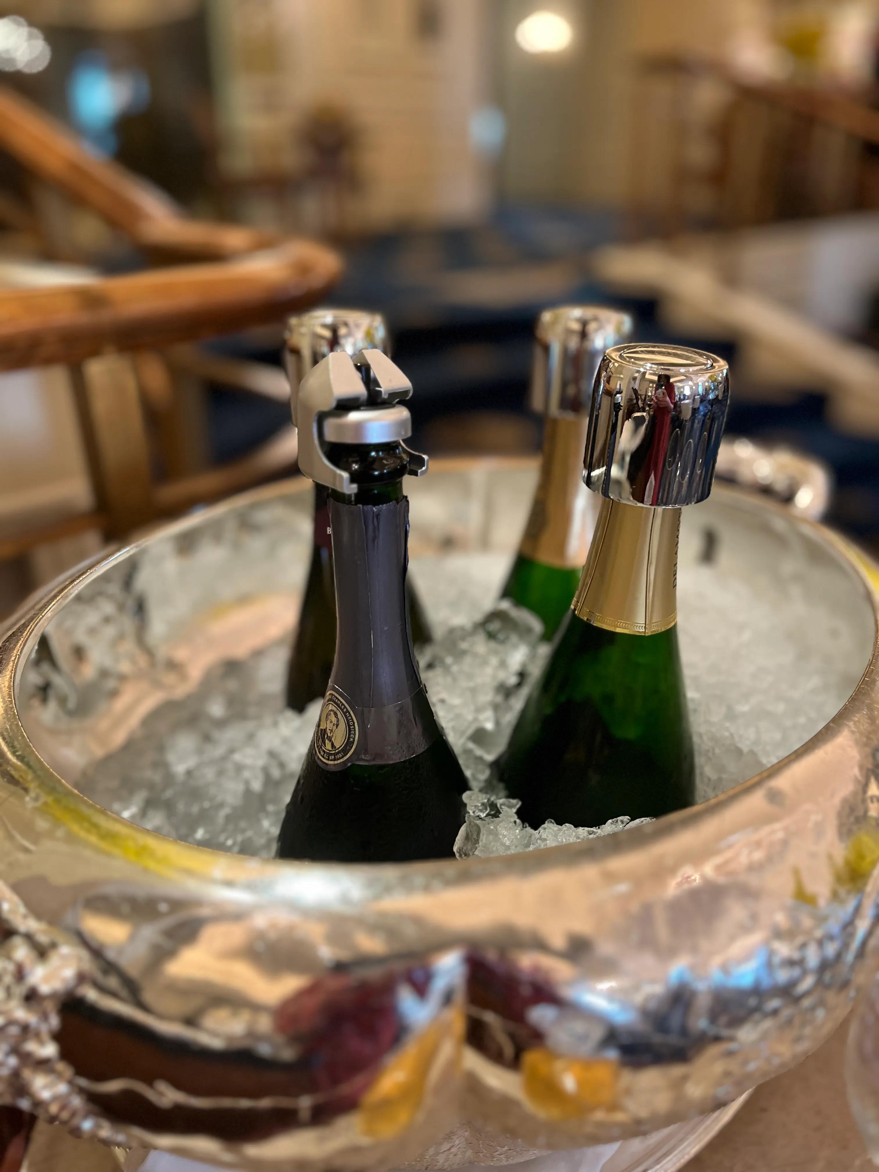 香港半岛酒店宴会厅,香港半岛酒店与威斯汀