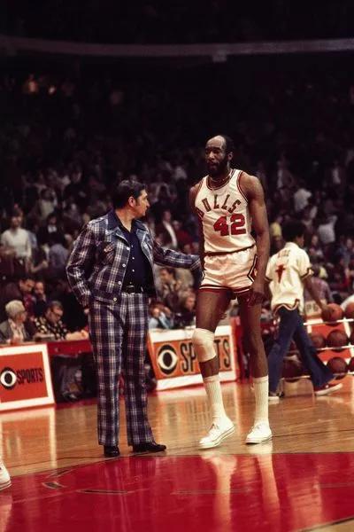 nba进化史之公牛队,nba芝加哥球衣公牛一号