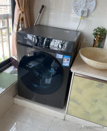 小天鹅和美的洗衣机哪一款比较好,美的和小天鹅洗衣机哪个质量好啊