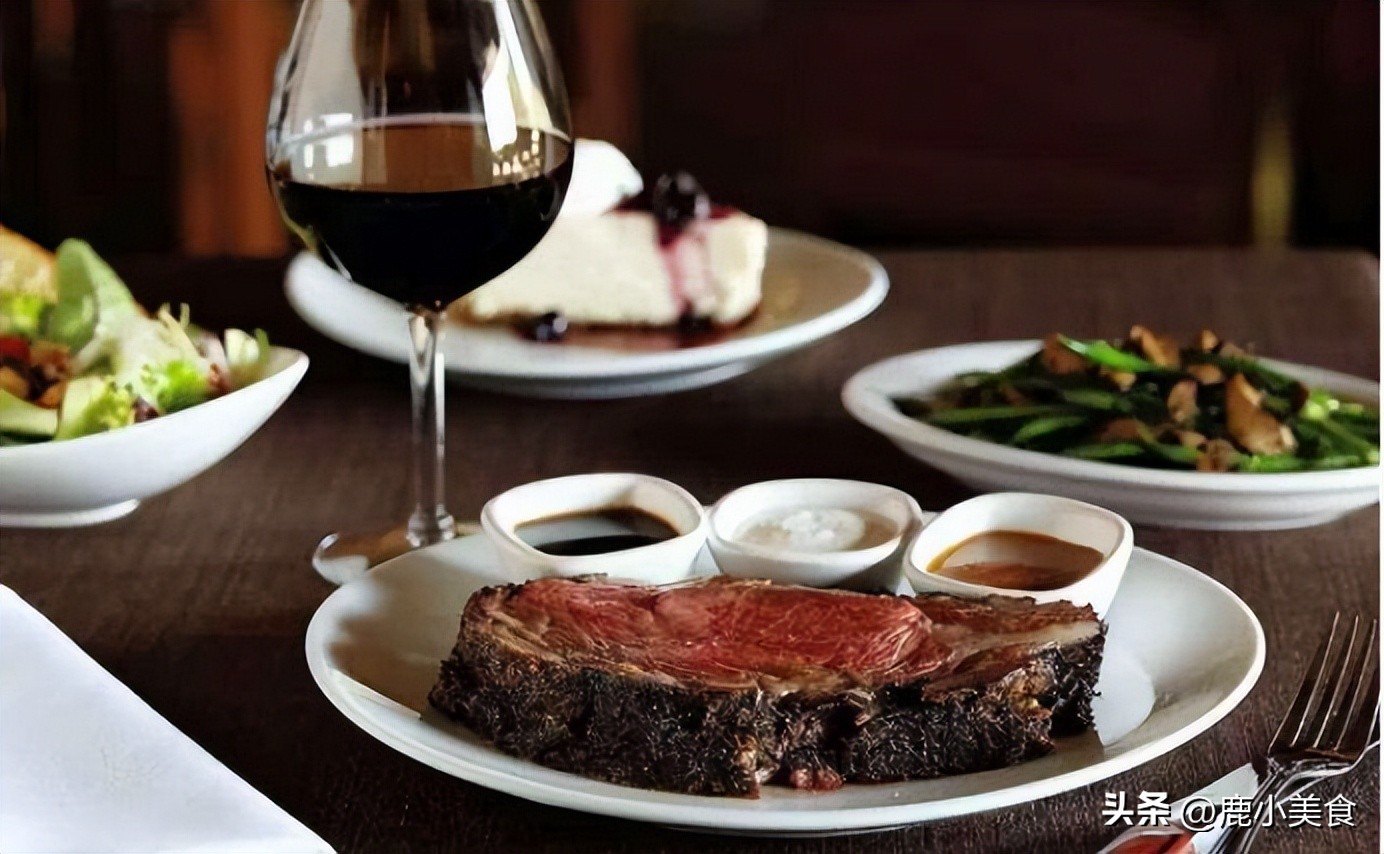 红酒醒酒的好还是不醒酒的好,红酒容易醒酒还是白酒容易醒酒