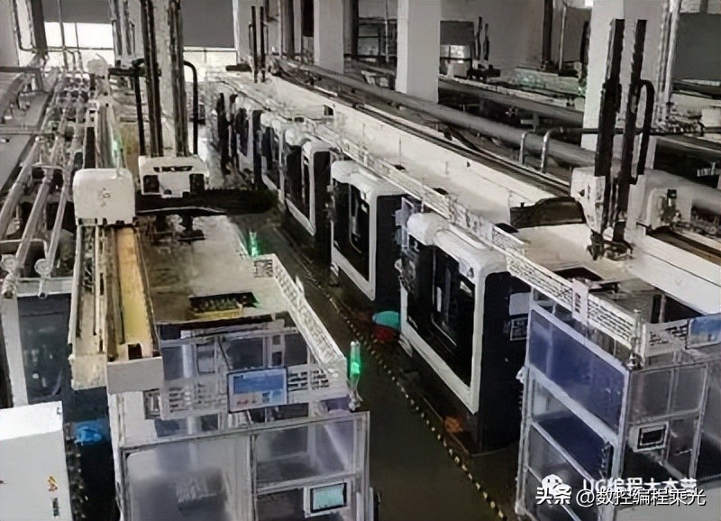 厂里上班老板压工资怎么办,工厂老板压员工一个月工资合法吗