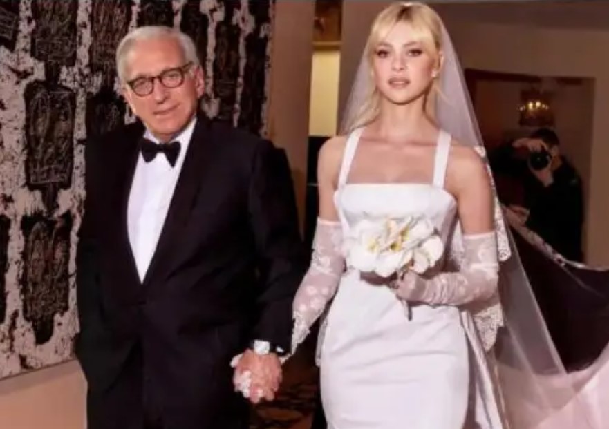 拒绝婆婆提供的婚纱,让老公布鲁克林冠妻姓,妮可拉什么来头?