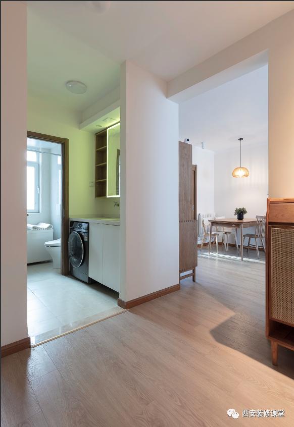 三室二厅简约大白墙原木,135平米大白墙原木风