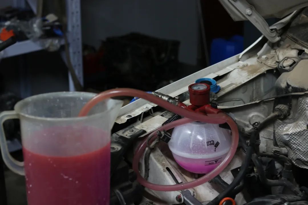 12年大众途观二手车翻新,大众途观外观塑料件翻新