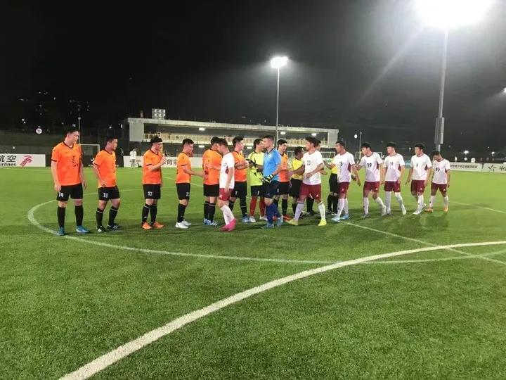 小武仙冠名商球队，现身2022第七届“深圳杯”业余足球联赛现场！