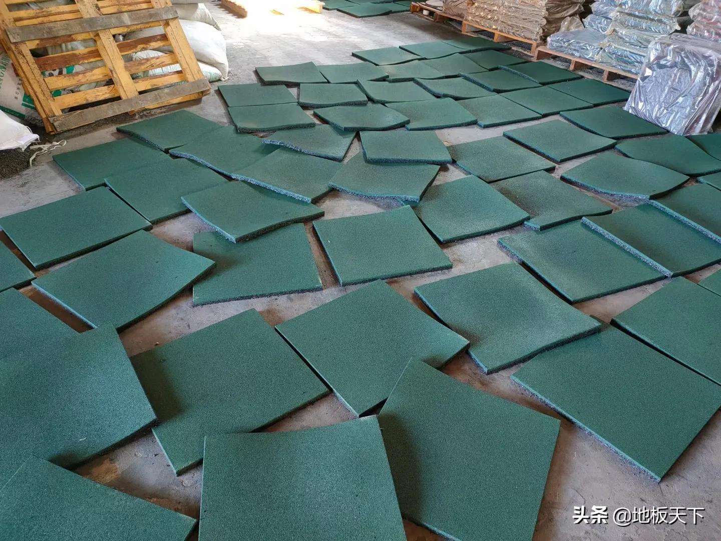 户外安全橡胶地垫抗压减震防滑耐用滑梯胶垫