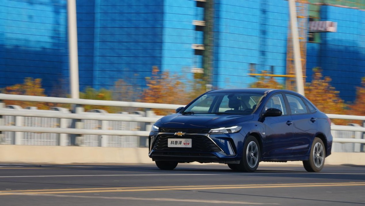 雪佛兰科鲁泽全新试驾视频,试驾雪佛兰科鲁泽新款