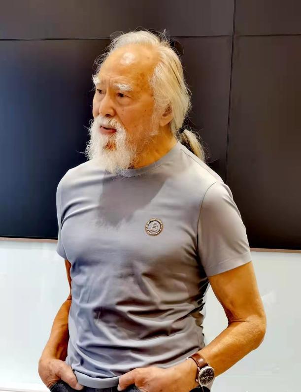 王德顺摔倒,王德顺滑冰视频完整版