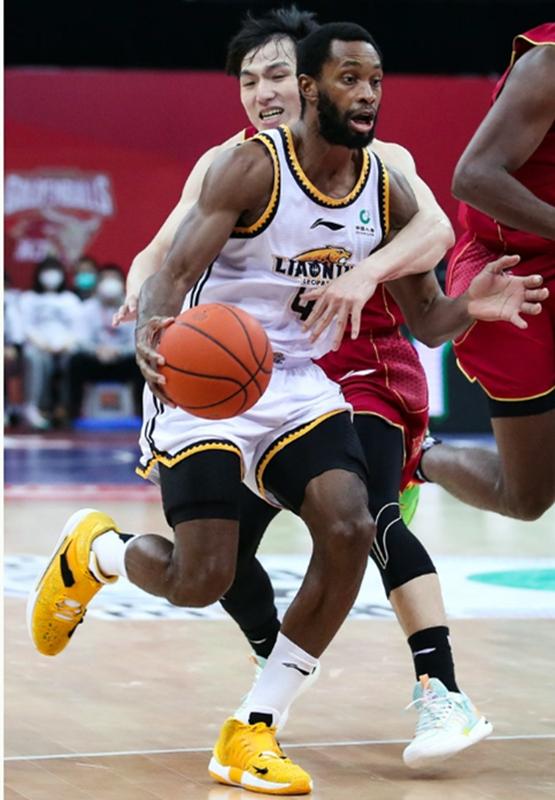 底蕴定胜负，辽宁力擒金租，打法改型，本钢一点该学广东宏远