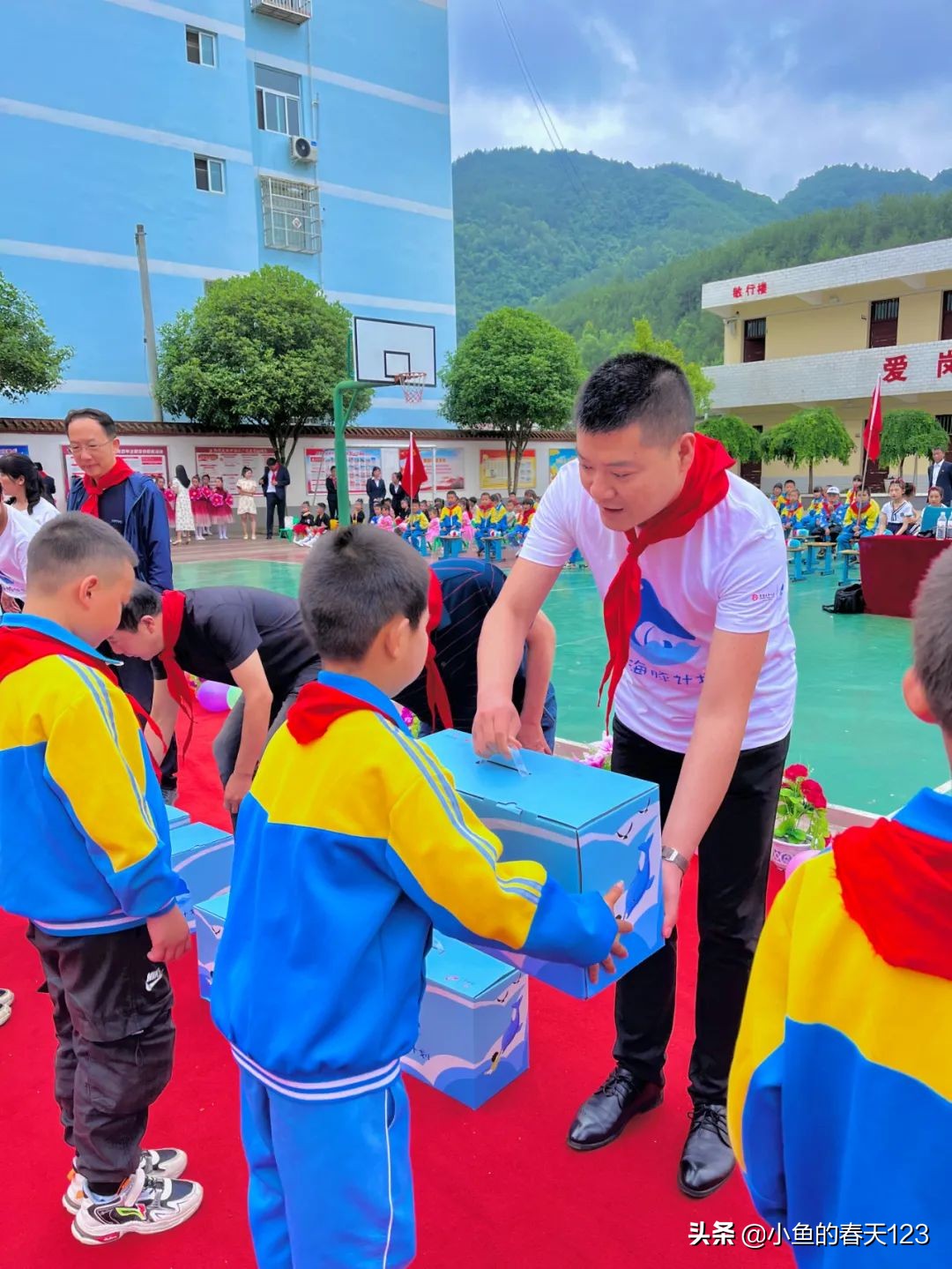 富德生命人寿2022“小海豚计划”爱心足迹|童心相连情满六一