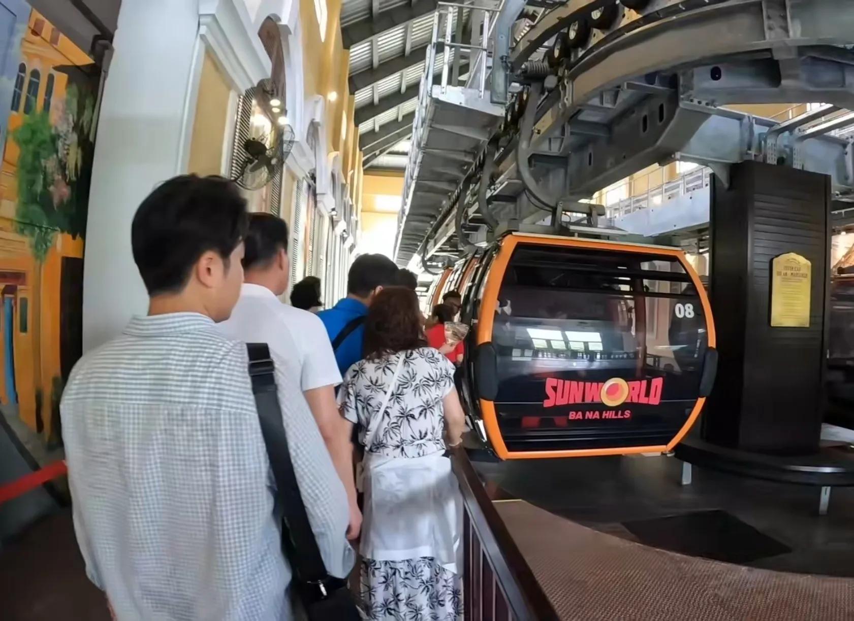 入境越南详细流程资料图,入境越南收小费