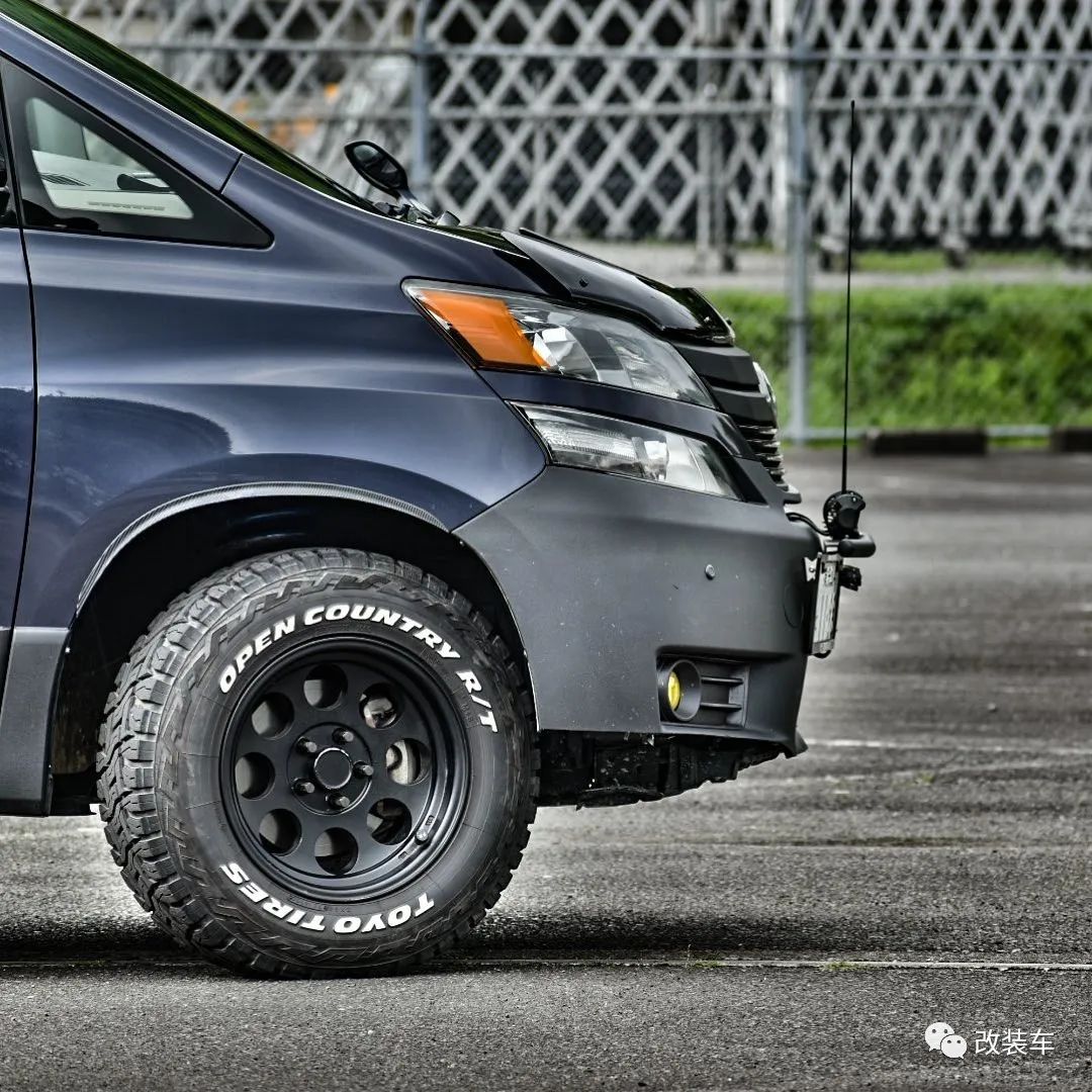 新款丰田威尔法改装,奶爸车改造老霸道