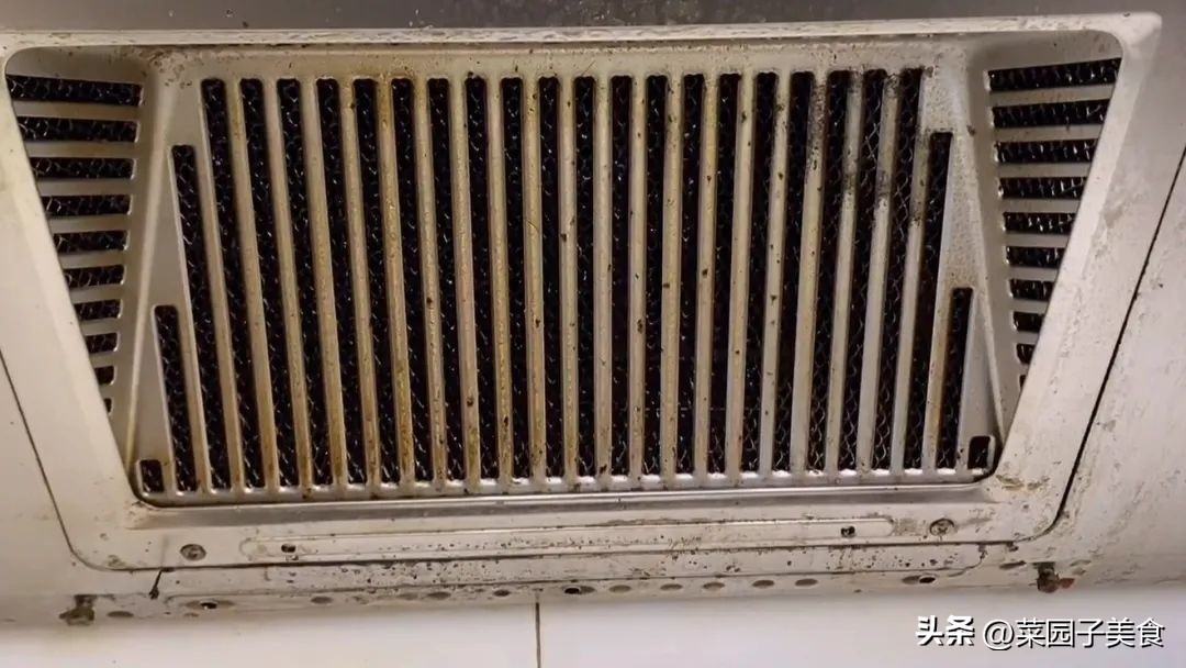 专业师傅清洗油烟机,师傅上门清洗油烟机不用机器吗