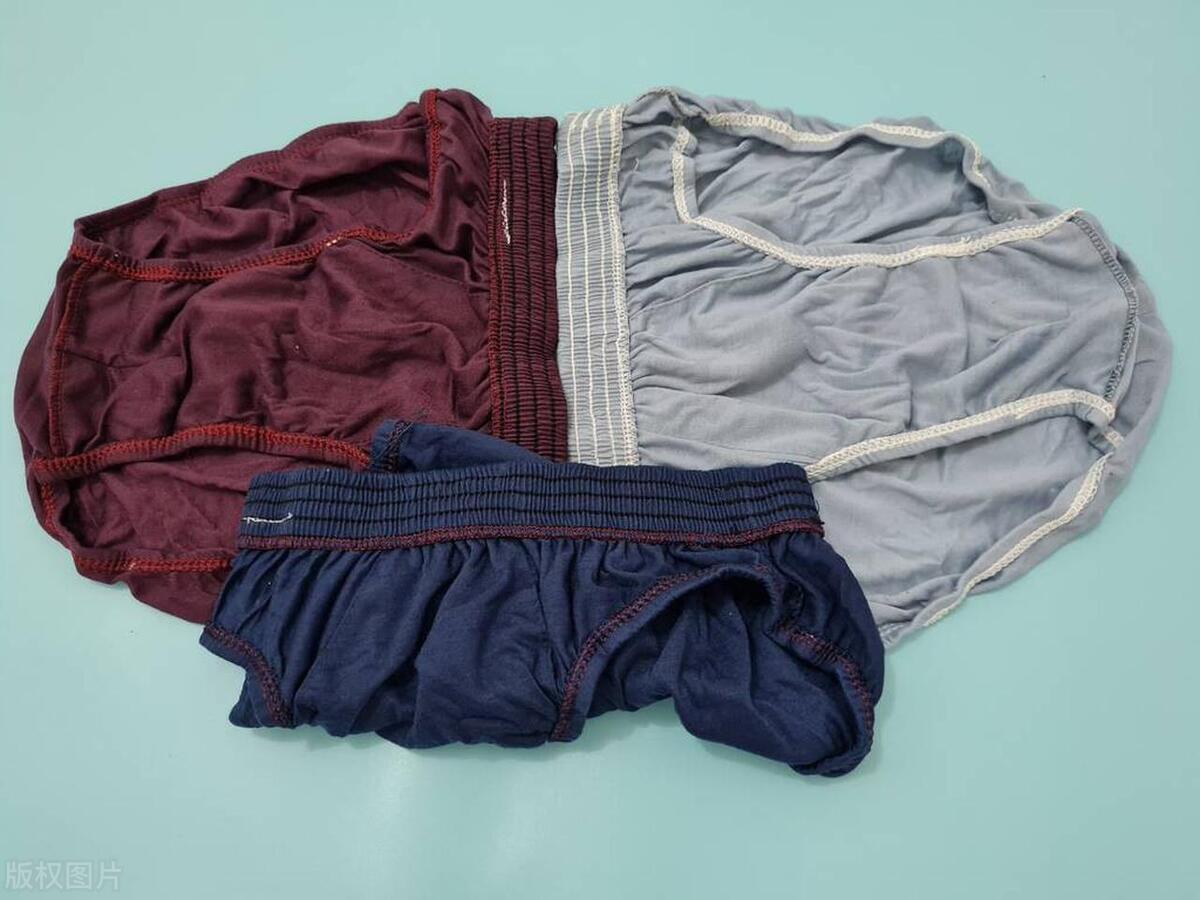 男士三角裤好还是平角裤好,男士穿三角裤好还是穿平角裤好