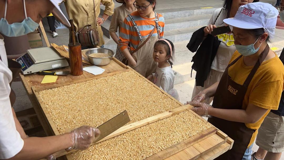 大佛脚下的宝藏渔村，藏着令人惊艳的地道美味……