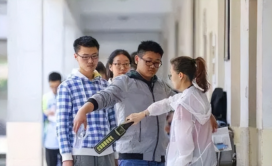 2022高三考生需注意，高校录取将迎来新调整，或不再区分一二三本