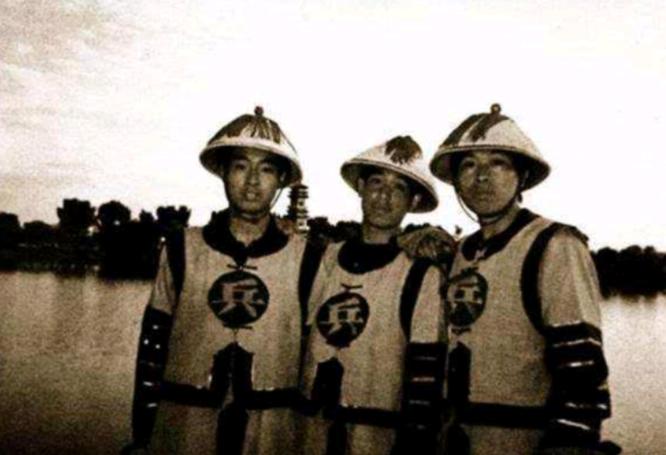 清朝兵勇有多强,清朝兵衣服上的兵和勇有什么区别