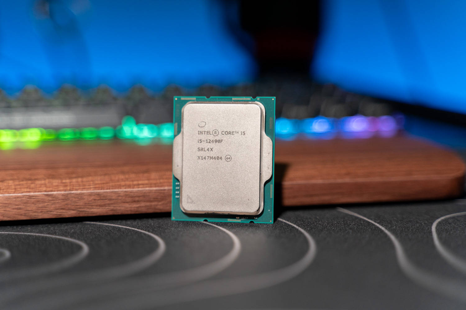 臭打游戏的怎么啦？性能和价格平衡的12490F够我玩了