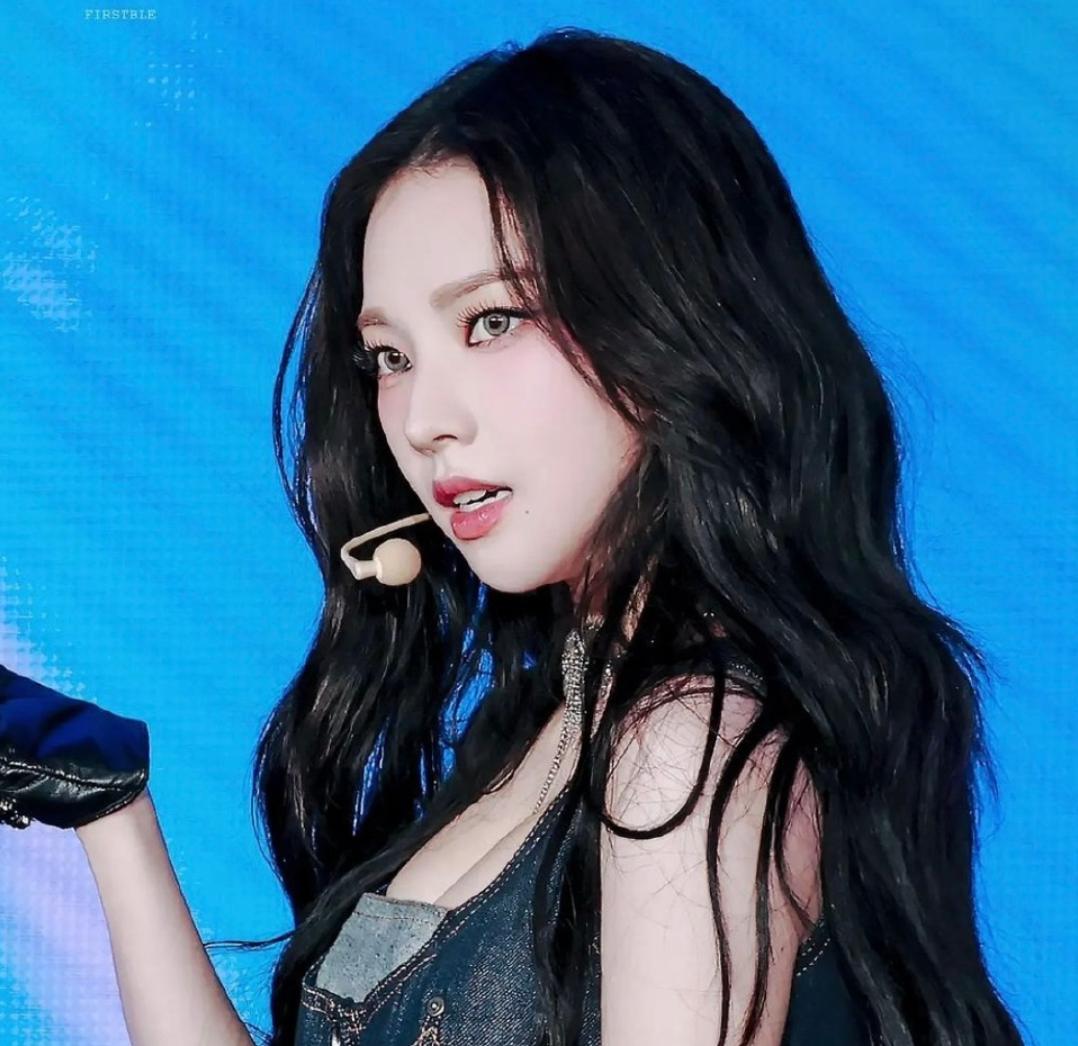 从人气垫底到拥有百万直拍的鬼马爱豆！她怎么变美的？