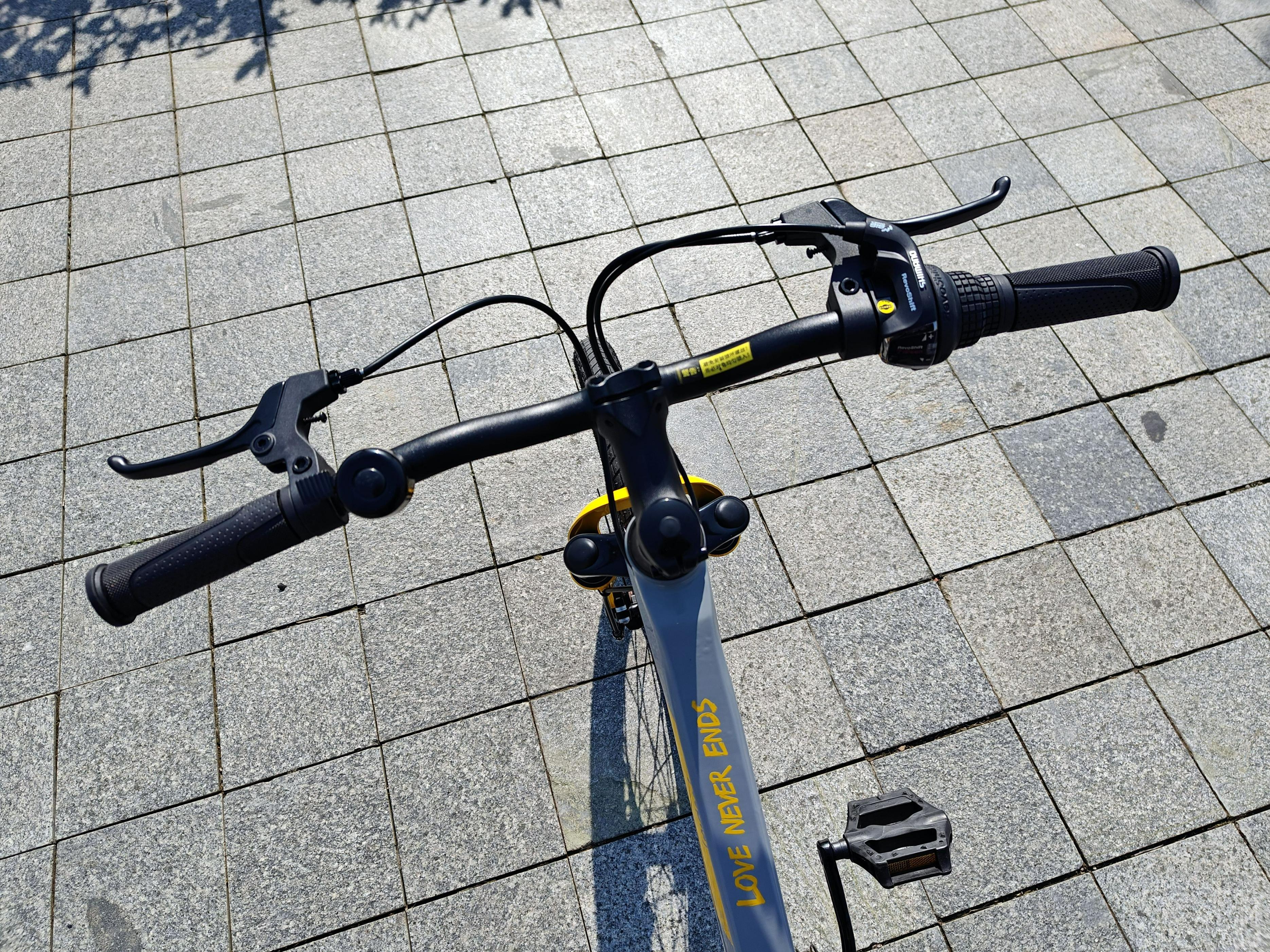 怎么样挑选一款适合儿童的自行车,儿童自行车选山地好还是选变速好