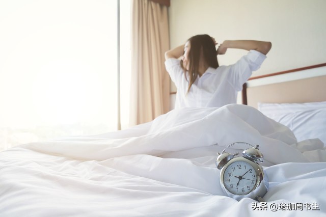 晚上睡觉一直做梦到天亮怎么回事,晚上睡觉老是做梦睡眠不好怎么办