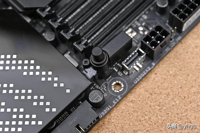 低调实用中塔——ROGZ690HERO+影驰4070Ti+银欣FARAB2装机展示