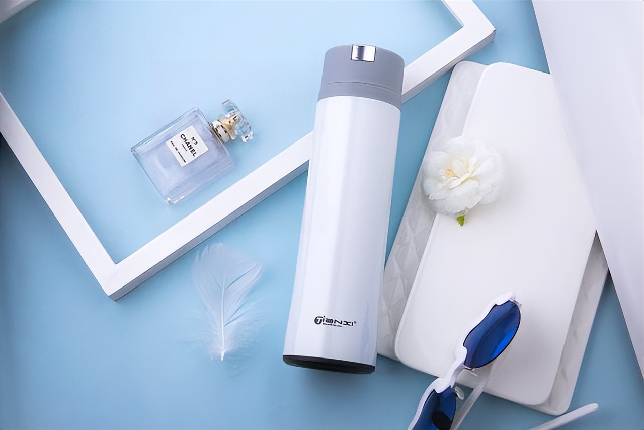 实用烦人的水垢除不掉绝招在这里,保温杯清理开水水垢最简单的方法