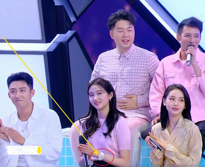 关晓彤的手表多少钱,关晓彤戴手表多少钱