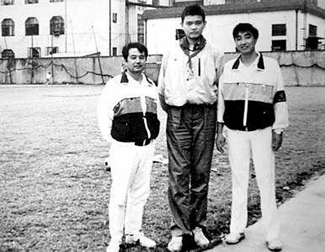 姚明和老婆叶莉成全场焦点,姚明妻子叶莉的简历