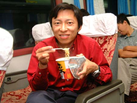 肯德基吸管事件后续,被肯德基骂出来原视频