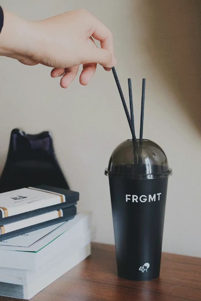 瑞幸logo的演变,瑞幸的logo形象是什么