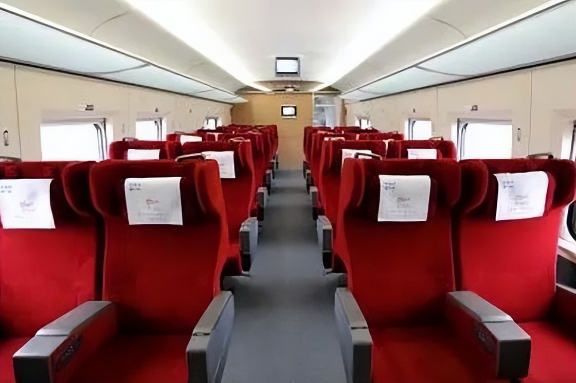 高铁商务舱座位分布图,高铁商务舱是一等座么