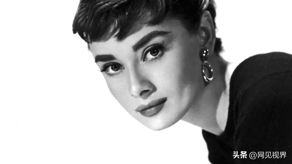 10个超简单化妆技巧视频,5个化妆小技巧学会了堪比整容