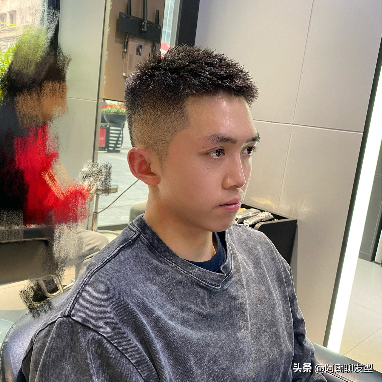 油腻背头男发型,韩版发型男生背头怎么剪