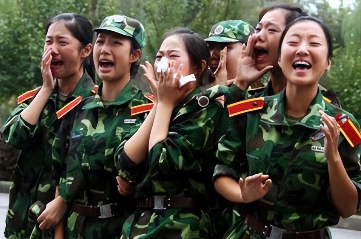 新生开学自我介绍的尴尬瞬间,大一新生开学会有自我介绍吗