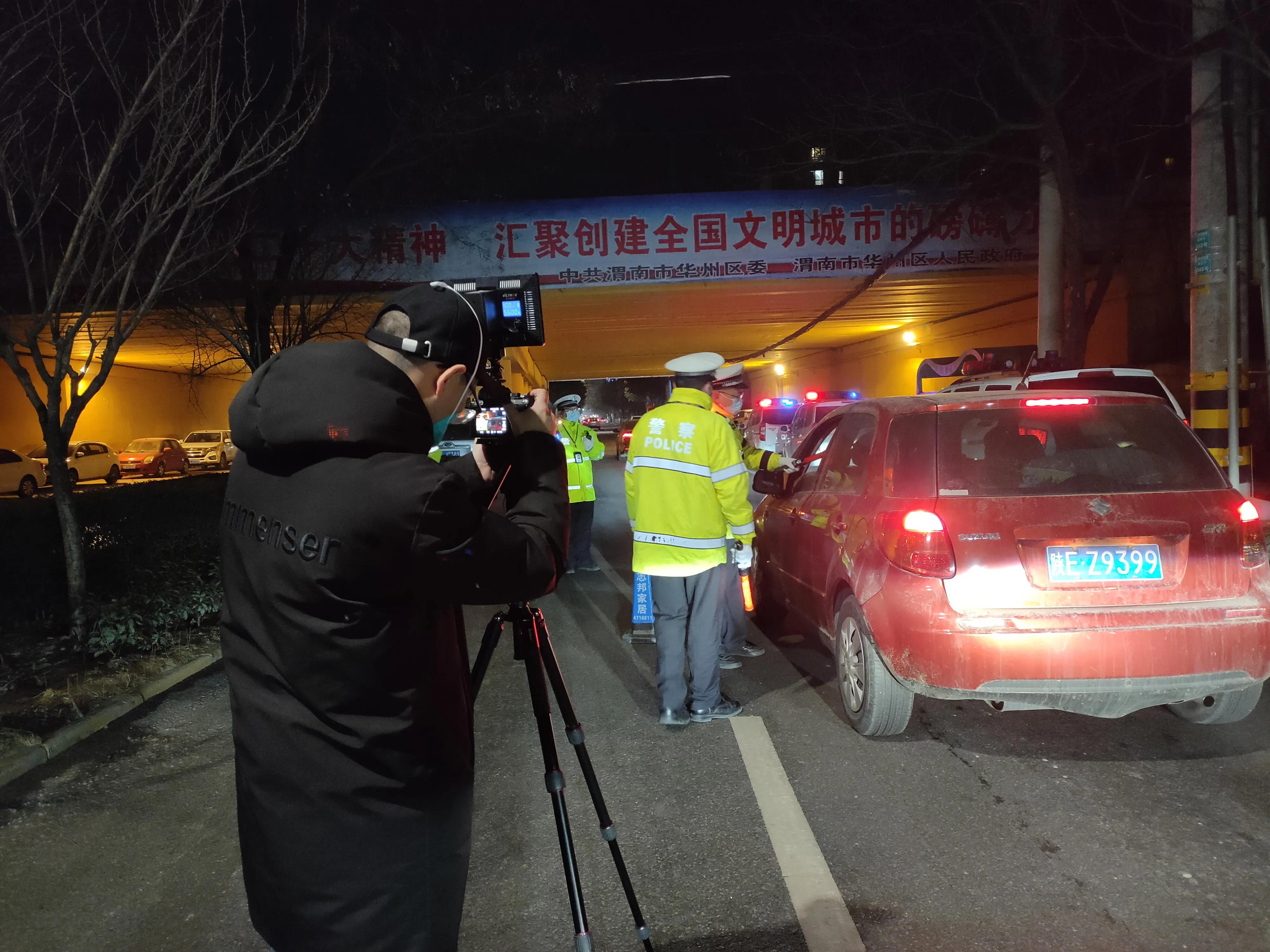 公安春节不打烊民警在岗保平安,县交警圆满完成春节安保任务