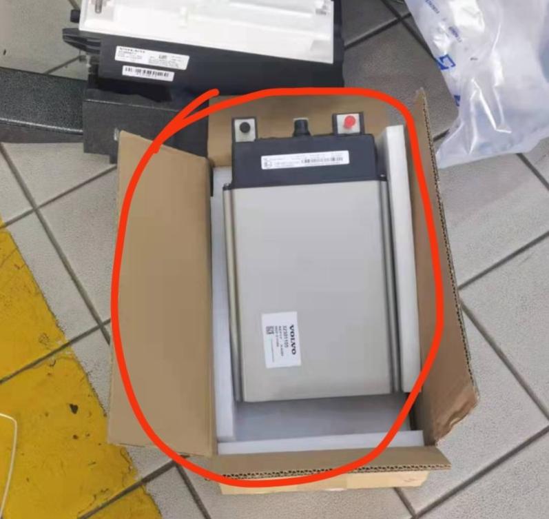 沃尔沃电瓶亏电sos灯怎么处理,沃尔沃xc90亏电没声音怎么办