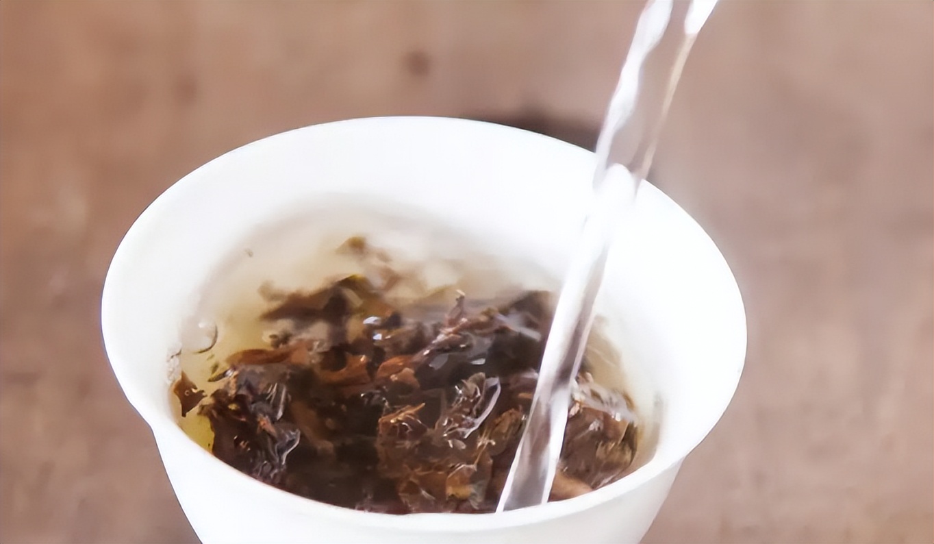 茶叶是越贵越好吗?老茶农:别乱说,只要满足这3点,都是天然好茶