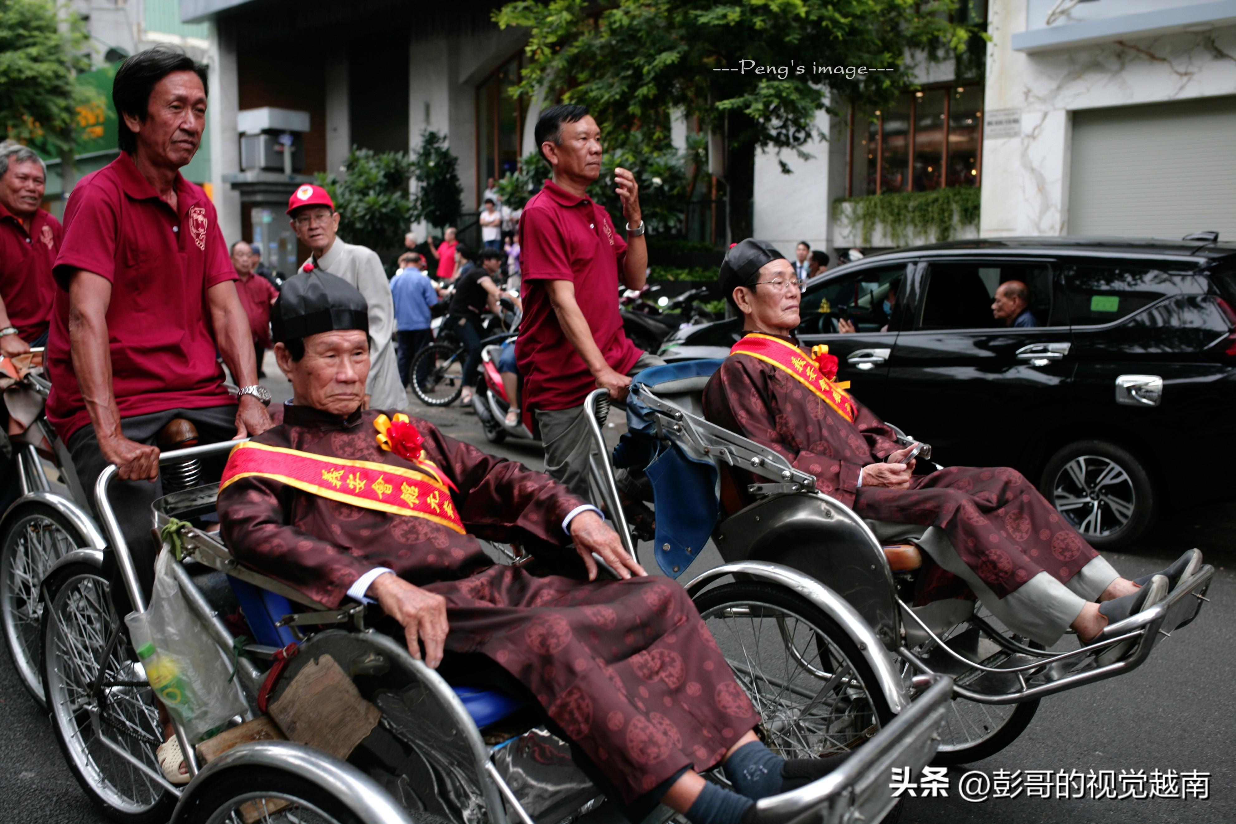 越南西貢華人的【恭請關聖帝君聖駕出遊】活動。