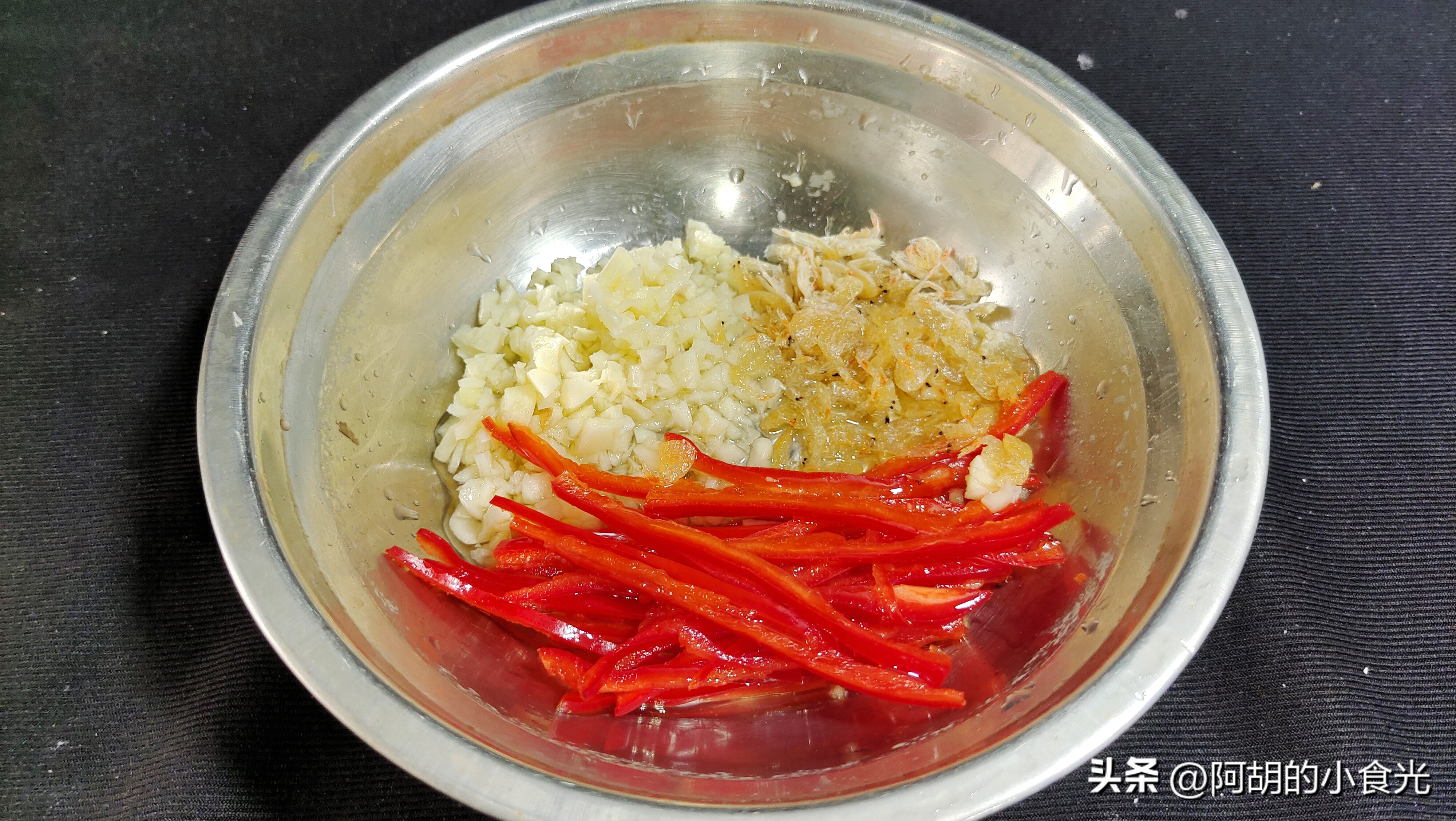 豆苗凉拌酸甜口,凉拌豆苗菜最好吃的做法湖南