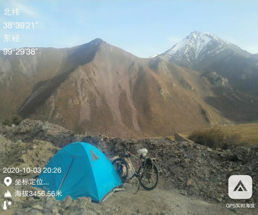 从甘肃翻越祁连山到青海,从肃北到青海沿途风景
