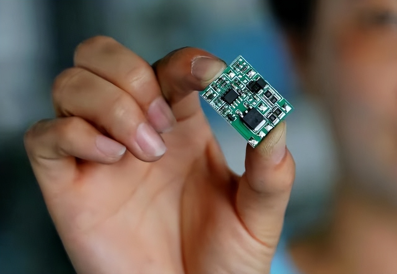 华为的5g射频芯片何时解决,华为自研5g射频芯片最新消息