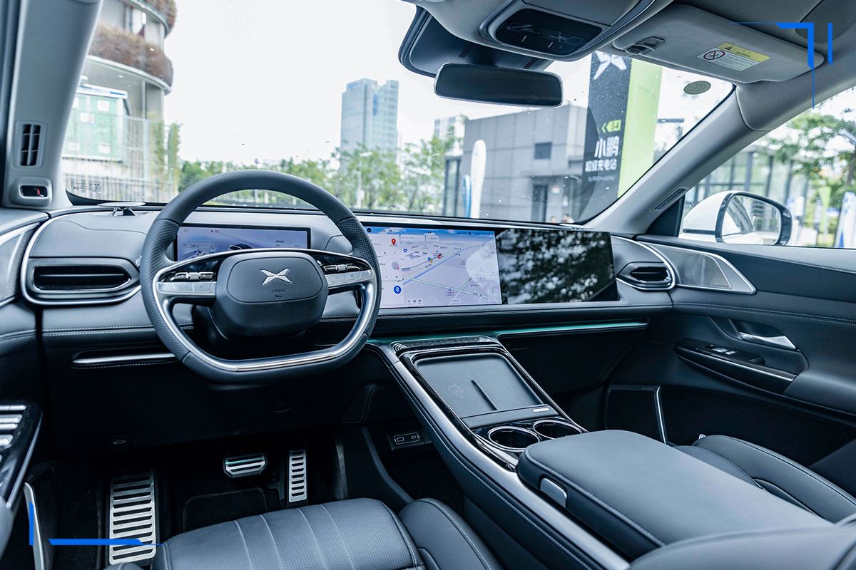 小鹏g9可以在车上唱歌吗,小鹏g9送随车充吗